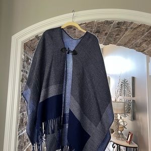 One size WOMENS Blue poncho